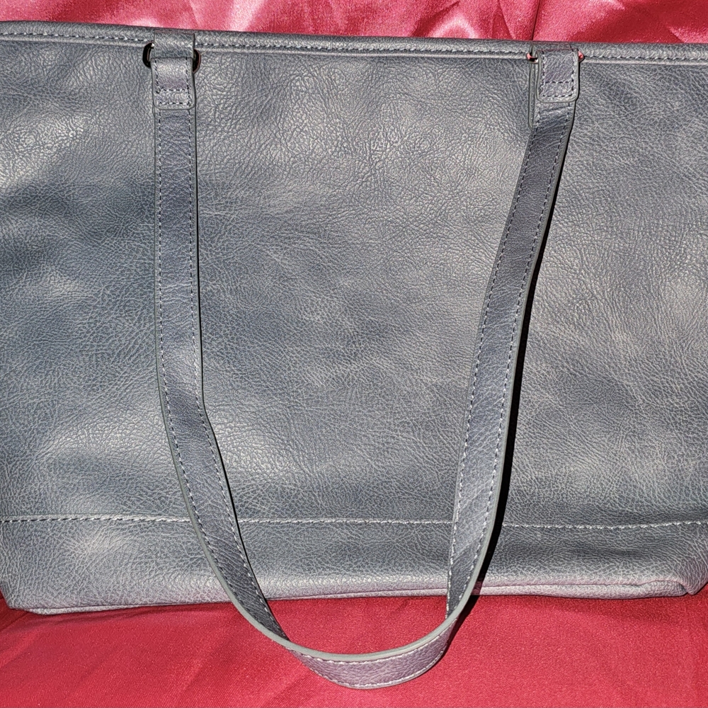Thirty-One Gray Shoulder Bag with Classic Design